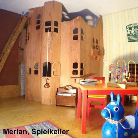 Appartement Haus Merian 7 *